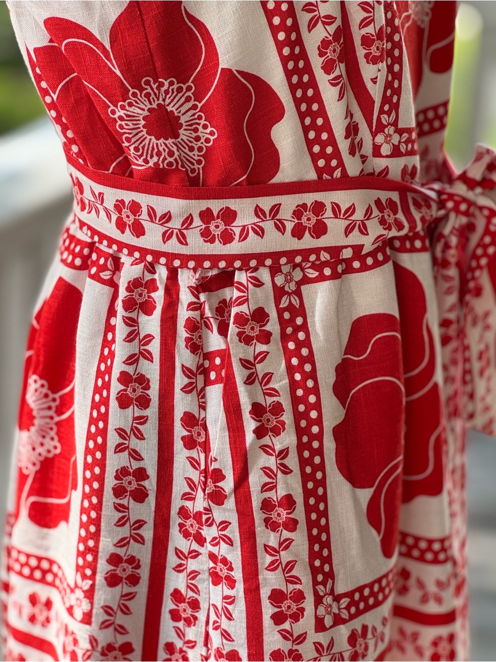 Draper James Red and White Floral Midi Dress Sz M - Picture 7 of 9